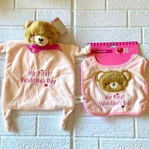 My First Valentine’s Day small security blanket & bib (0-12mths) bundle.